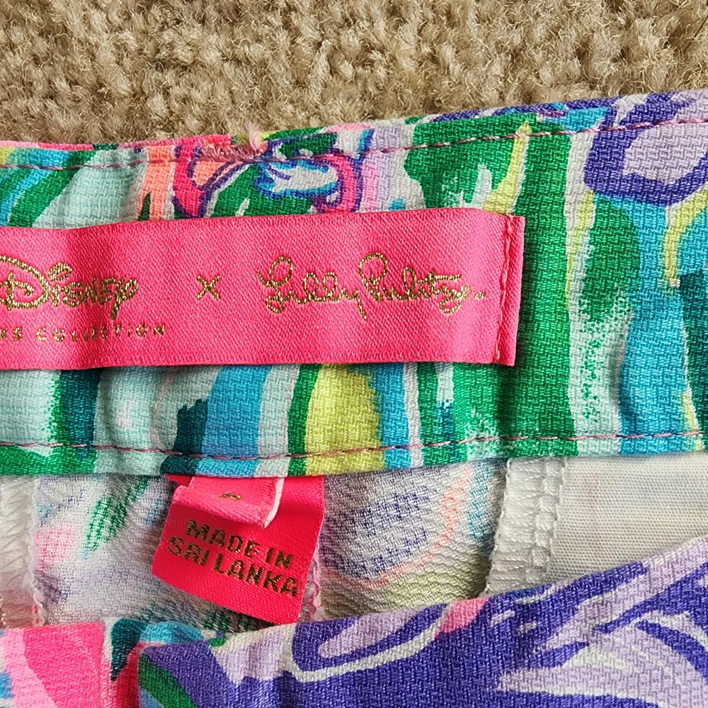 Lilly Pulitzer Vibrant Floral Women's Shorts - Picture 4 of 4